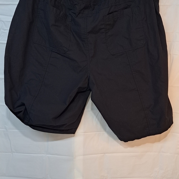 NEW Tommy Hilfiger Women's Utility Black Shorts Drawstring Waist Stretchy 2XL - Picture 6 of 13